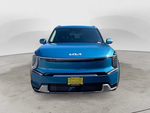 Used 2024 Kia EV9 Land AWD/4WD image 2