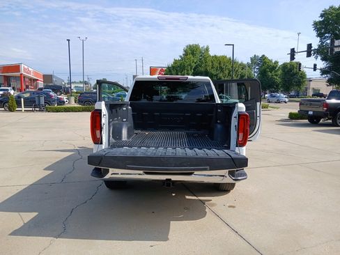 Used 2025 GMC Sierra 1500 SLT AWD/4WD image 26