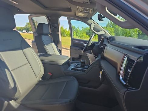 Used 2024 GMC Sierra 1500 Denali w/ Denali Reserve Package AWD/4WD image 11