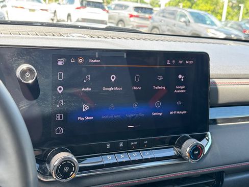 Used 2023 Chevrolet Colorado Z71 w/ Advanced Trailering Package AWD/4WD image 19