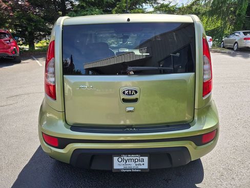 Used 2012 Kia Soul + w/ Audio Pkg FWD image 5