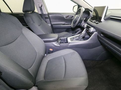 Used 2025 Toyota RAV4 LE AWD/4WD image 19