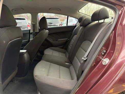 Used 2018 Kia Forte LX image 10