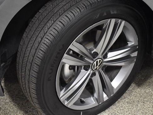 Used 2024 Volkswagen Jetta SE image 11