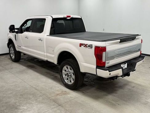 Used 2019 Ford F250 Platinum w/ Platinum Ultimate Package image 9