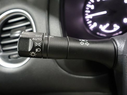 Used 2017 Nissan Pathfinder SL AWD/4WD image 35