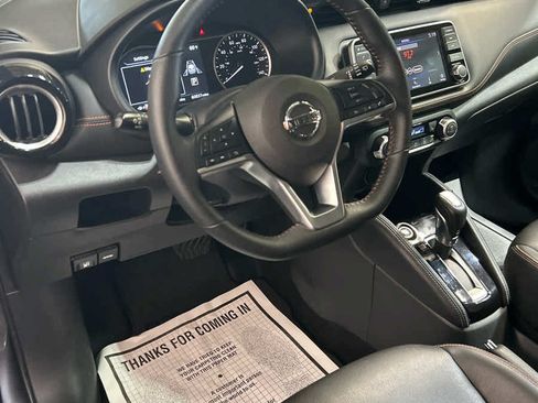 Used 2020 Nissan Kicks SR w/ SR Premium Package FWD image 8