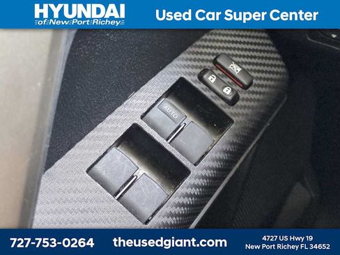 Used 2014 Toyota RAV4 XLE FWD image 24