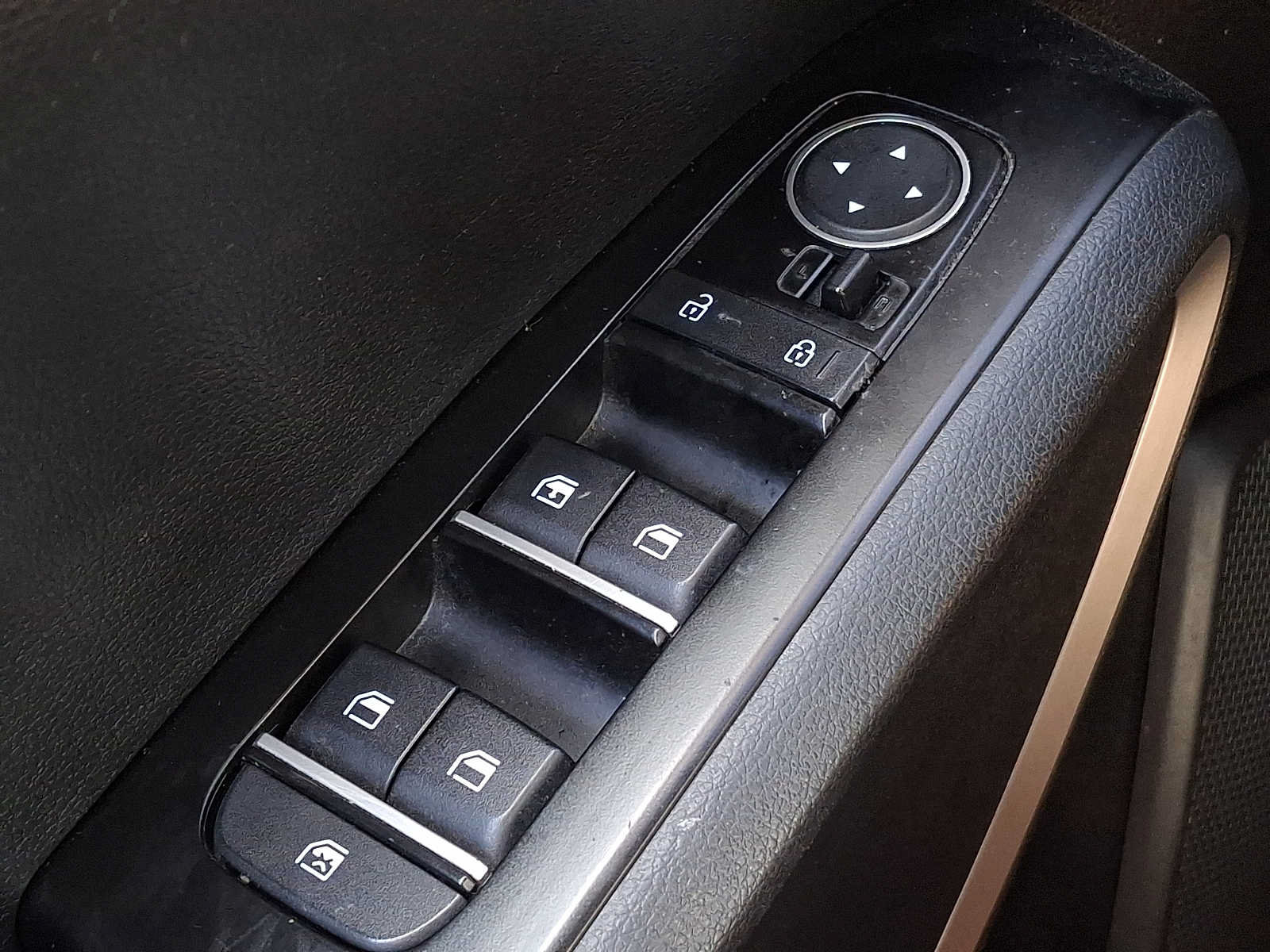 Used 2023 Kia Soul LX FWD image 25