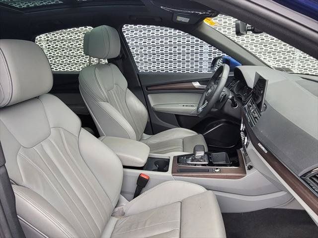Used 2023 Audi Q5 2.0T Premium w/ Convenience Package AWD/4WD image 17