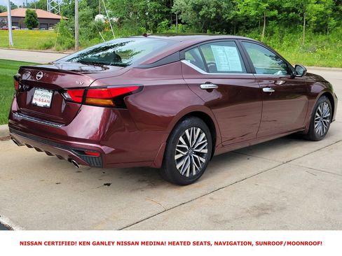 Certified 2023 Nissan Altima 2.5 SV w/ SV Premium Package FWD image 3