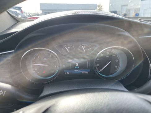 Used 2018 Buick Envision Essence image 11