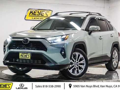 Used 2022 Toyota RAV4 XLE Premium image 1