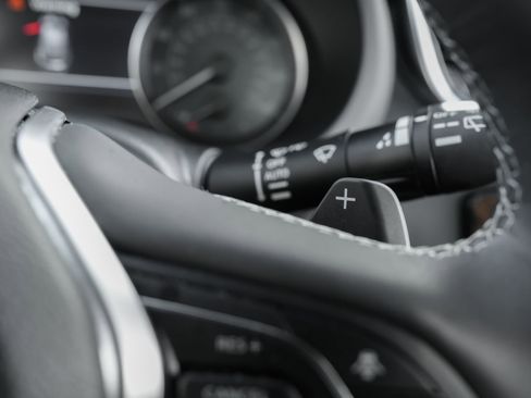 Used 2022 INFINITI QX50 Sensory image 18