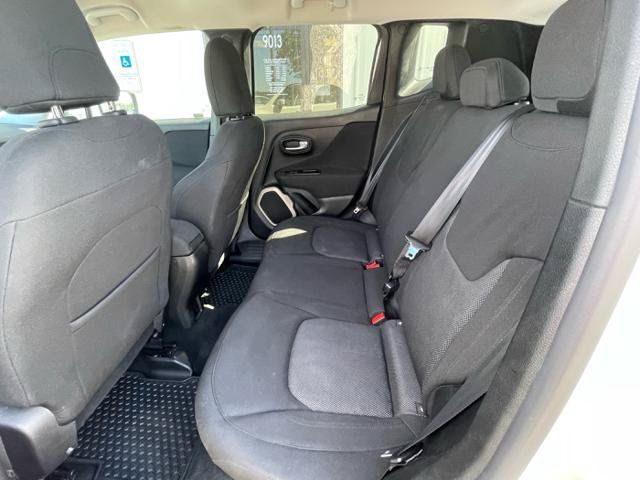 Used 2016 Jeep Renegade Latitude w/ Cold Weather Group AWD/4WD image 13