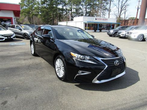 Used 2016 Lexus ES 350 w/ Navigation System Package image 11