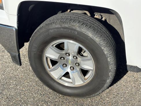 Used 2015 Chevrolet Silverado 1500 LT AWD/4WD image 9