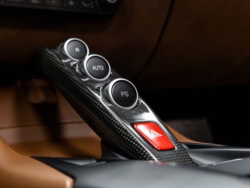 Used 2021 Ferrari 812 GTS image 73