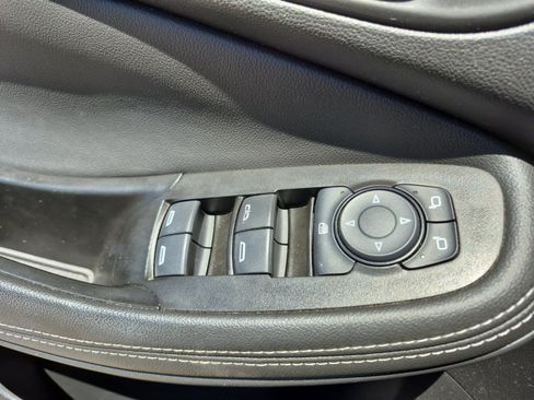 Used 2024 Buick Encore GX Preferred FWD image 15