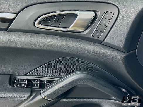 Used 2014 Porsche Cayenne image 14