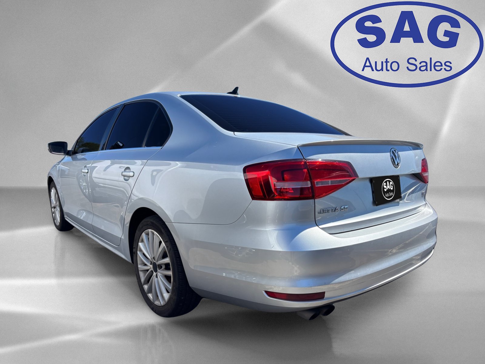 Used 2015 Volkswagen Jetta SE FWD image 4