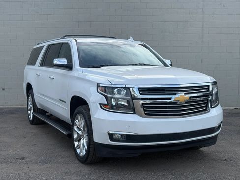 Used 2019 Chevrolet Suburban Premier w/ Premier Plus Edition AWD/4WD image 11
