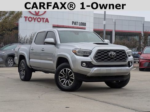 Used 2022 Toyota Tacoma TRD Sport image 2