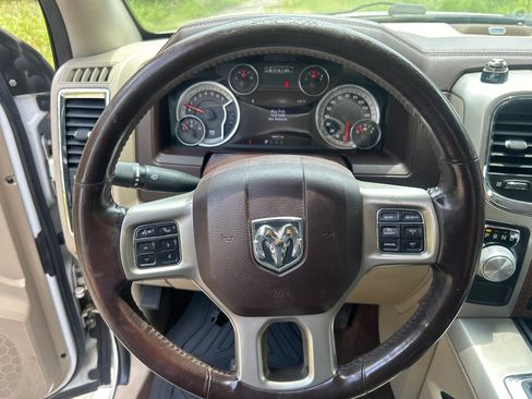 Used 2015 RAM 1500 Laramie w/ Convenience Group RWD image 9