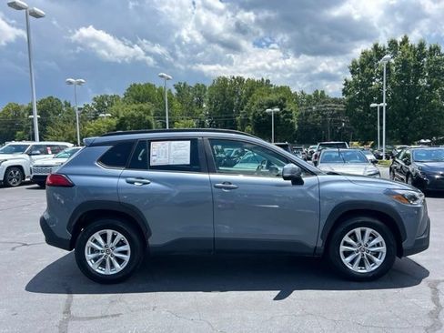 Used 2022 Toyota Corolla Cross LE FWD image 5