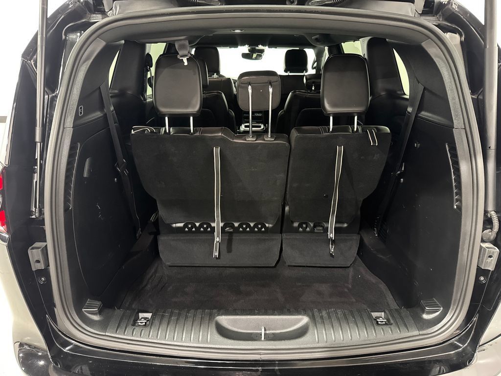 Used 2025 Chrysler Pacifica Select FWD image 27