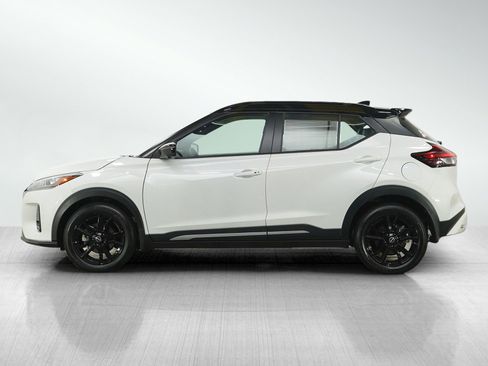 Used 2024 Nissan Kicks SR w/ SR Premium Package image 2