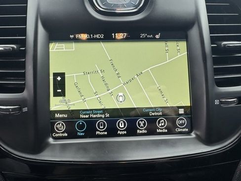 Used 2017 Chrysler 300 S w/ 300S Premium Group image 13