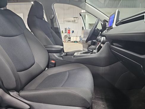 Used 2023 Toyota RAV4 LE FWD image 10