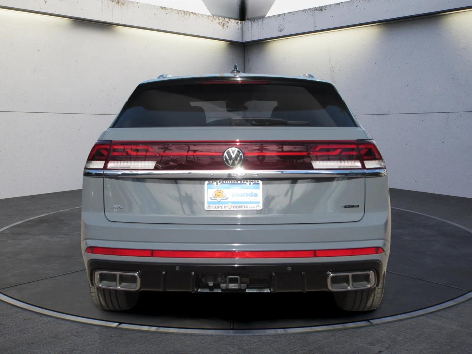 Used 2024 Volkswagen Atlas Cross Sport SEL Premium R-Line AWD/4WD image 7