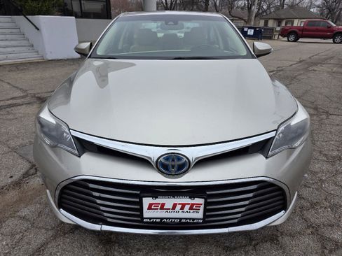 Used 2018 Toyota Avalon Limited image 47