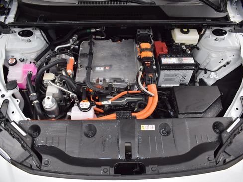 Certified 2026 Toyota bZ AWD/4WD image 9
