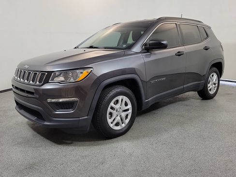 Used 2020 Jeep Compass Sport FWD image 3