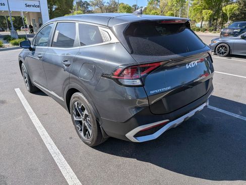 Used 2024 Kia Sportage EX image 4