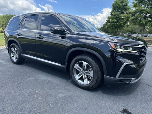 Certified 2025 Honda Pilot EX-L image 2