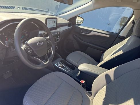 Used 2022 Ford Escape SE w/ Cold Weather Package image 10