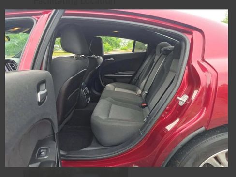 Used 2019 Dodge Charger SXT RWD image 6