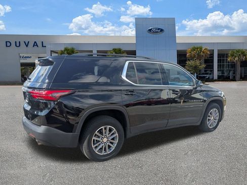Used 2023 Chevrolet Traverse LT FWD image 4