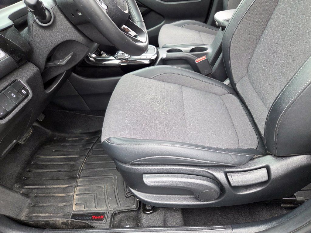 Used 2024 Kia Seltos S AWD/4WD image 14
