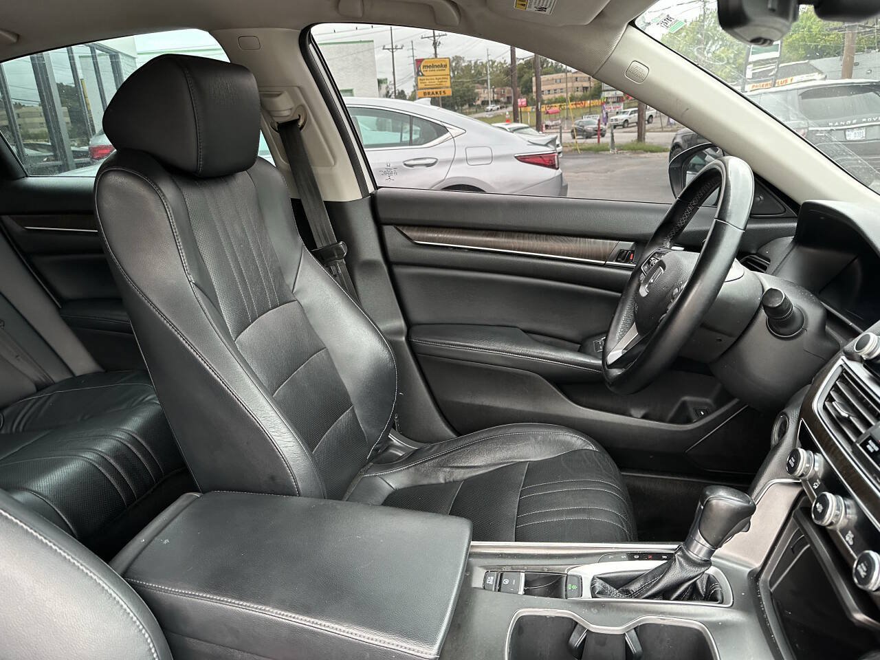 Used 2018 Honda Accord EX-L image 10