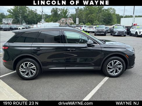 Certified 2023 Lincoln Corsair AWD w/ Equipment Group 101A image 9