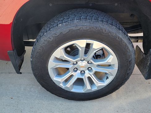 Certified 2025 Chevrolet Silverado 1500 LTZ w/ Z71 Off-Road Package image 9