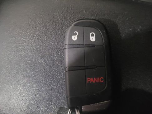 Used 2019 Dodge Journey SE w/ Connectivity Group image 32