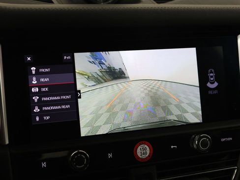 Certified 2023 Porsche Macan S AWD/4WD image 17