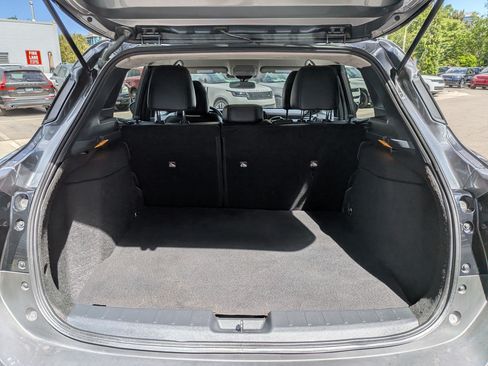Used 2025 Nissan Kicks SR AWD/4WD image 30