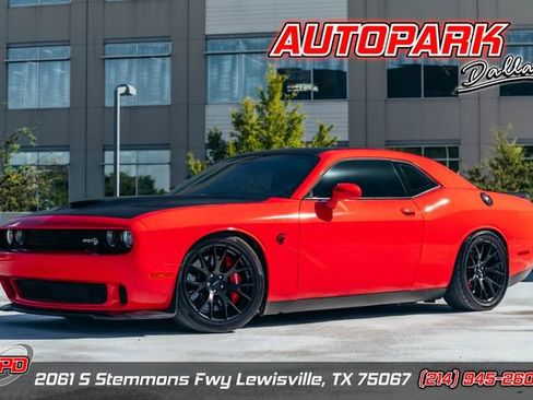 Used 2016 Dodge Challenger SRT Hellcat RWD image 1